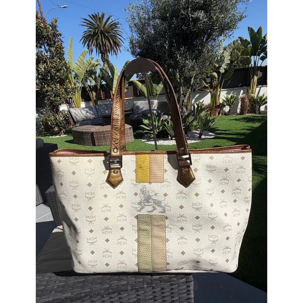 MCM Visetos White Cream Lion Crest Large Shopper Tote - EUC